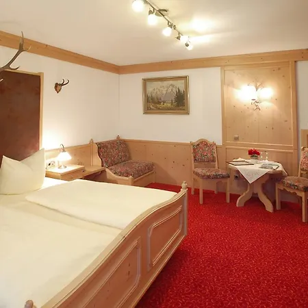 Otel Gebirgshaeusl Engedey