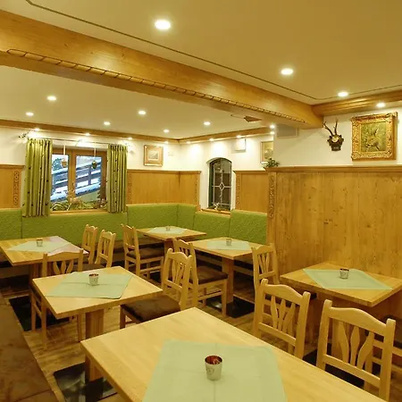 Hotel Gebirgshaeusl 3* Engedey