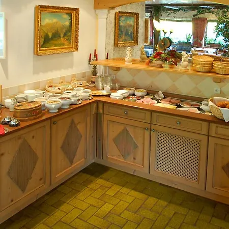 Gebirgshaeusl Otel 3*