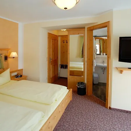 Hotel Gebirgshaeusl Engedey
