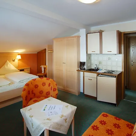 Hotel Gebirgshaeusl 3*