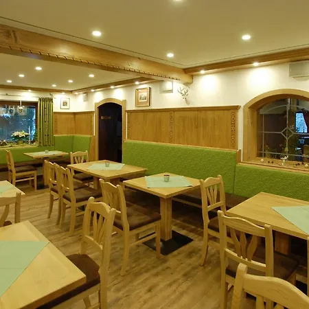 Gebirgshaeusl Hotell 3*